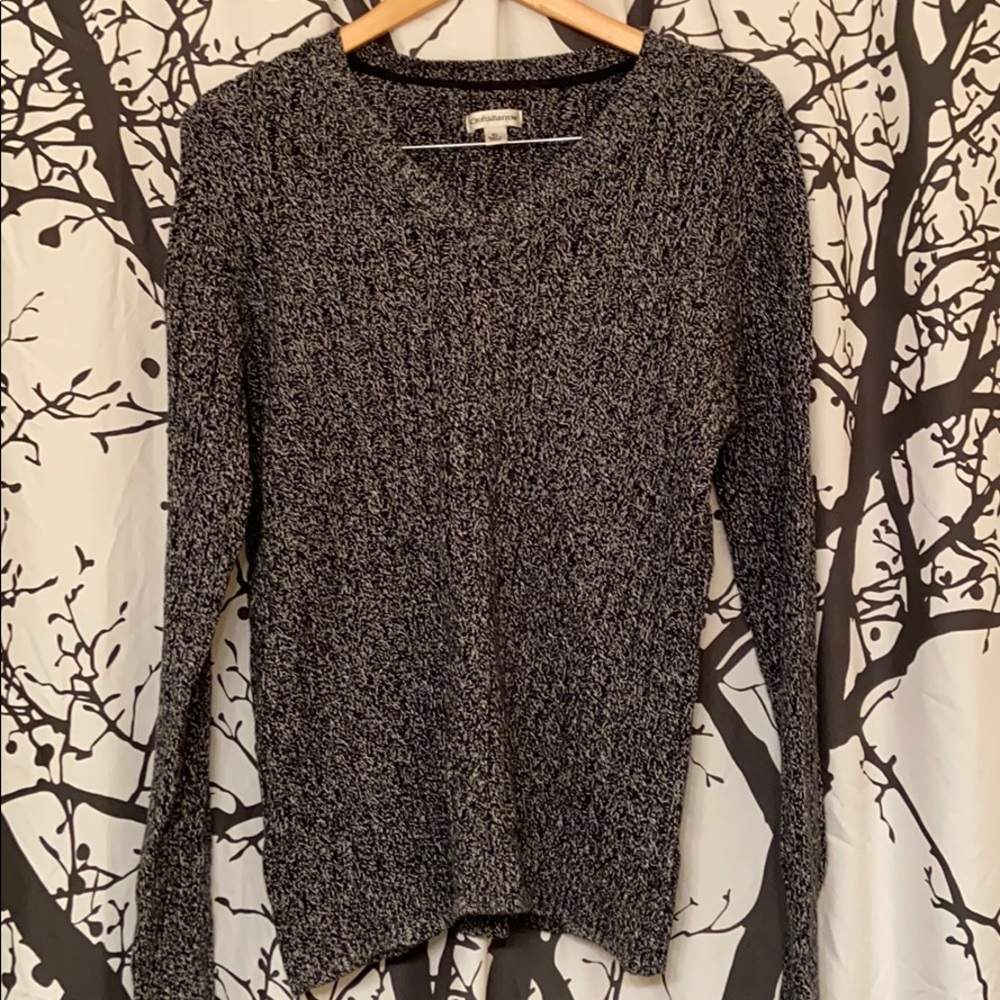 Light weight sweater